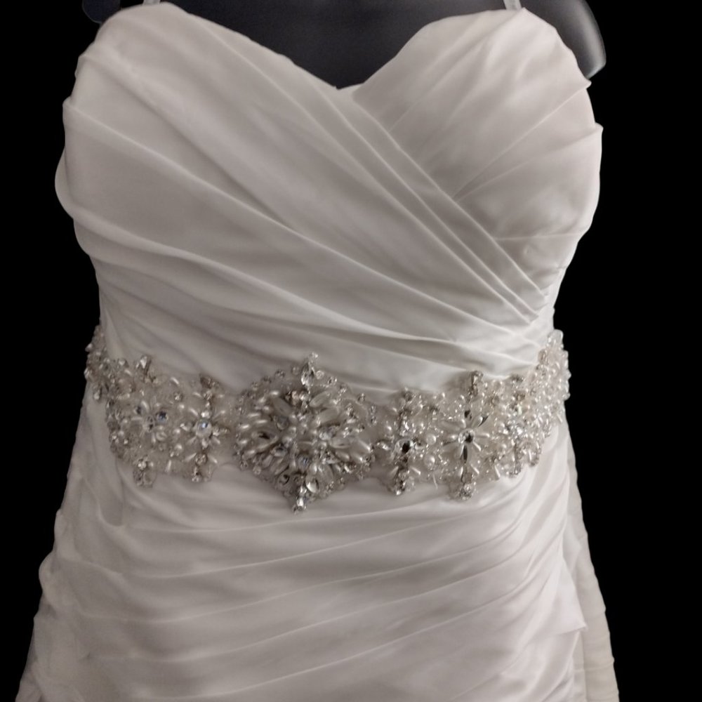 Alfred Angelo White Strapless Wedding Dress - Picture 6 of 14